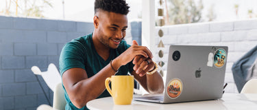 A Clothing Gift Guide for the Digital Nomad In Your Life | Fresh Clean Tees