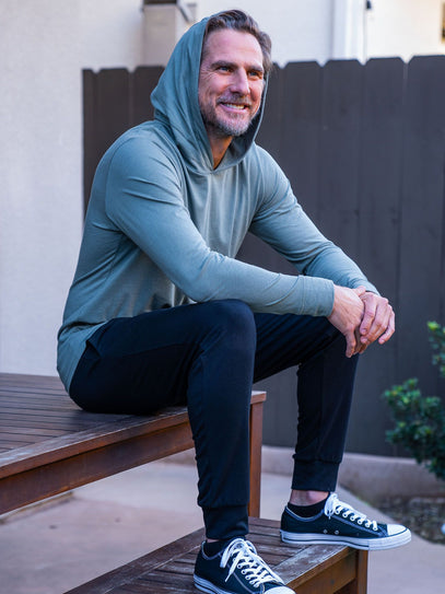 Ariel is 6'1, 175lbs and wears a size M # Black + Charcoal Day Off Jogger 2-Pack Lifestyle Size Medium | Fresh Clean Threads