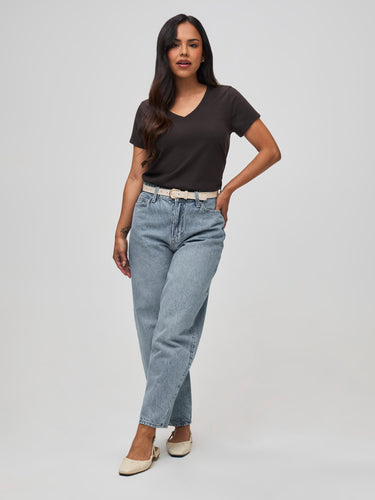 wear your tee tucked or untucked # Women's T-Shirts | V-Necks at FCT