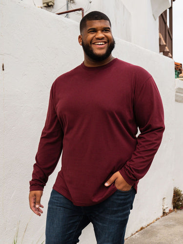 Steven is 6', 275lbs and wears a size 3xl #