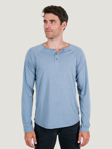 Caio is 6'2, 185lbs and wears a size M #
