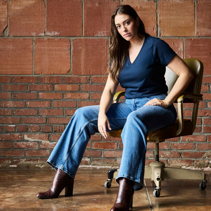 Women's Everyday Essentials | V-Neck Tees