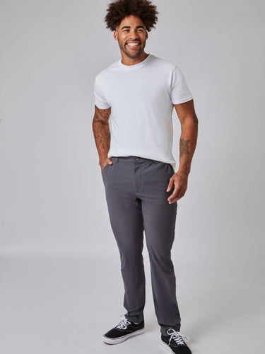Joe is 6', 180LBS and wears a size 32x30 # Graphite Grey Stretch Tech Pant | Fresh Clean Threads