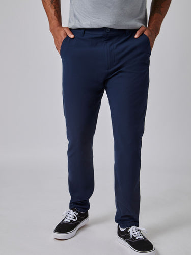 Joe is 6', 180LBS and wears a size 32x30 # Stretch Tech Pants | Neutrals 2-Pack | Fresh Clean Threads
